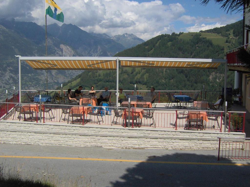 Hotel Restaurant Emshorn Oberems Esterno foto
